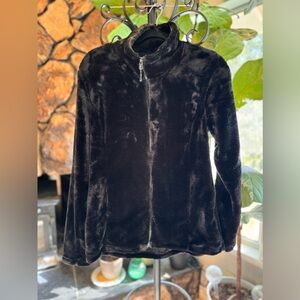 Soft an fuzzy warm zip-up faux jacket